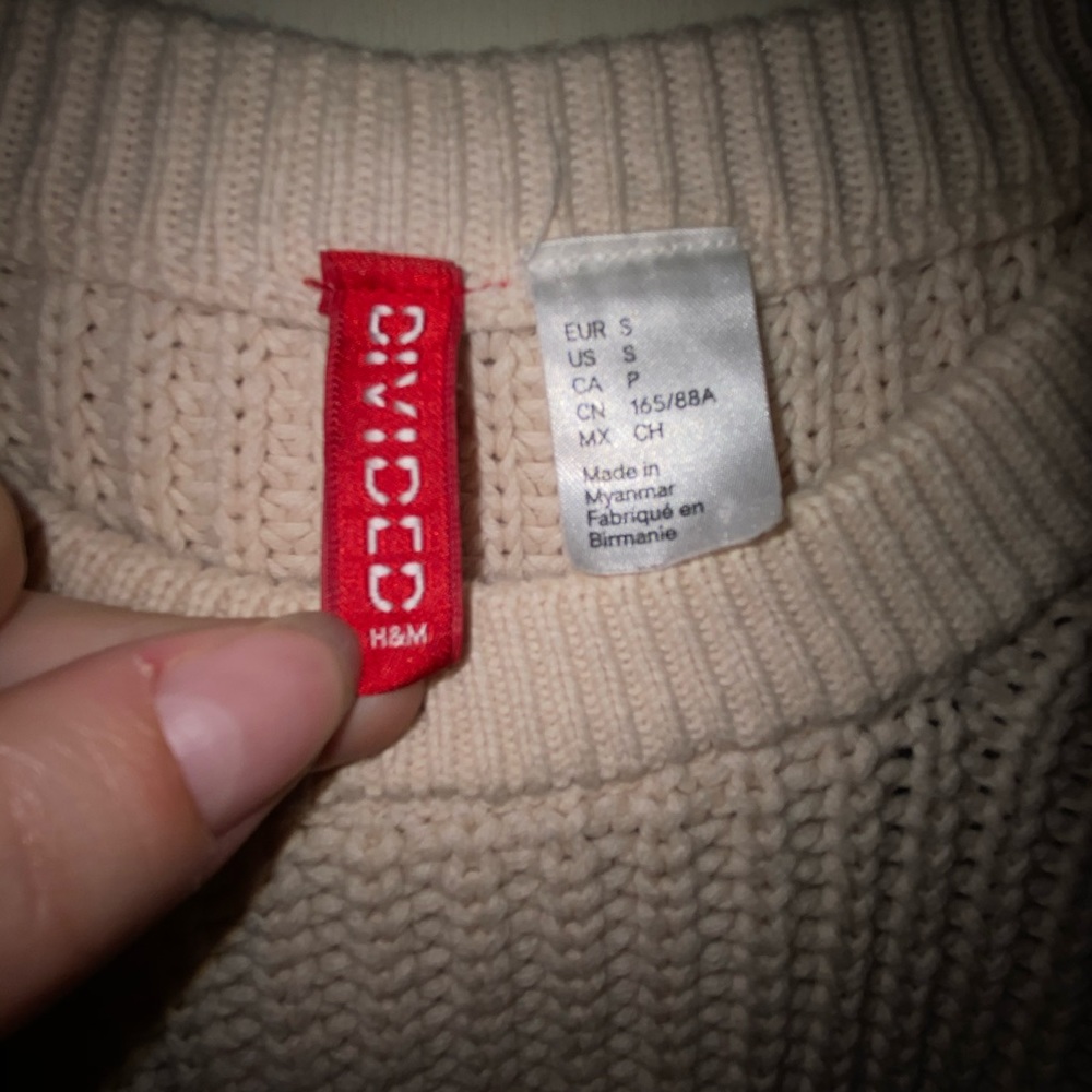 H&M sweater - Picture 3 of 3